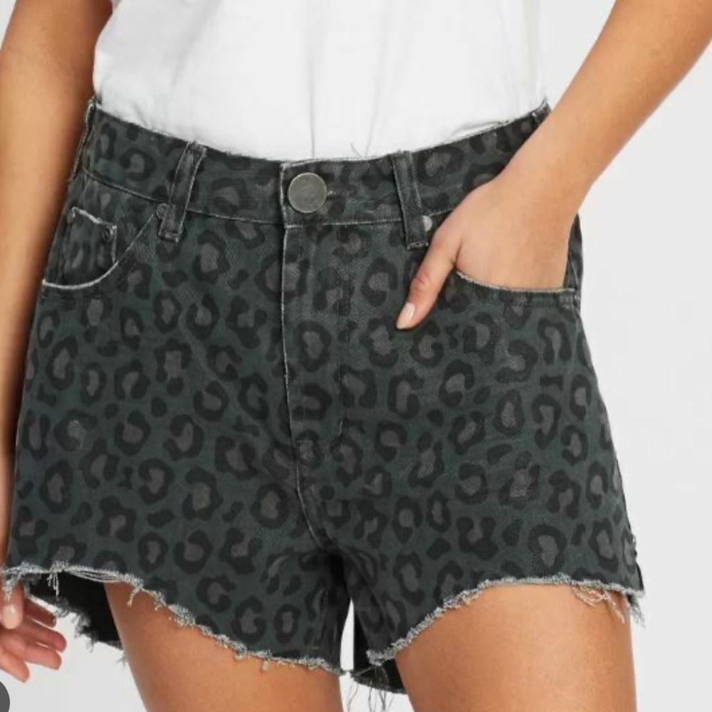 One teaspoon shorts leopard